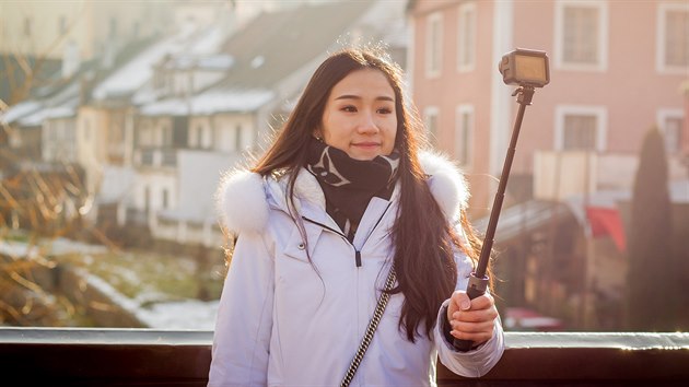 Pro turisty z Asie je esk Krumlov oblbenou destinac. Nyn ada an sv pobyty ru. (17. jna 2019)