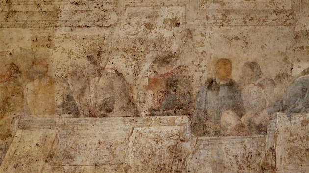 Fresku na brněnské Nové radnici z 18. století už mají restaurátoři odkrytou. Za sebou mají také zpevnění omítek, které byly v havarijním
stavu a sypaly se jim pod rukama.