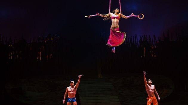 Vystoupen Elizabeth Cauchois na pedstaven Cirque du Soleil