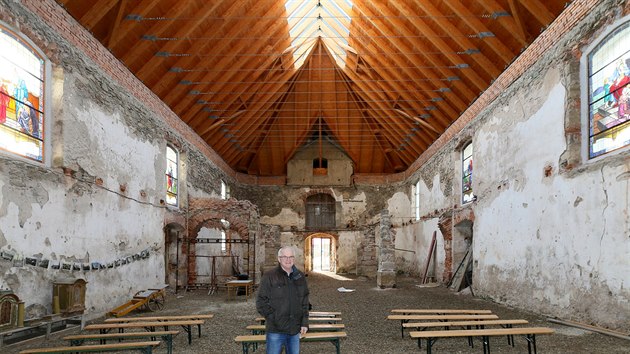 V roce 1988 se na kostele propadla střecha a téměř tři desetiletí byl zakonzervovaný.