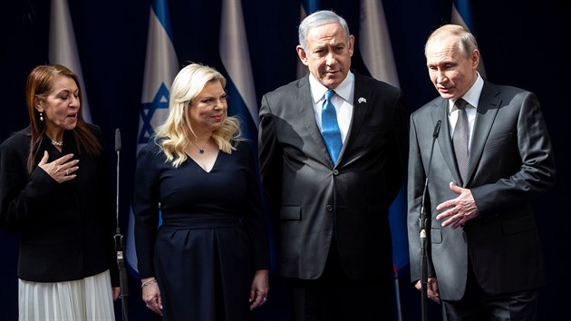 Izraelsk premir Benajmin Netanjahu pivtal ruskho prezidenta Vladimira Putina na svtovm fru o holokaustu v Jeruzalm. (23. ledna 2020)
