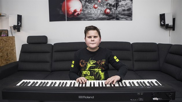 Nevidom pianista Pavel Minak s novm nstrojem (17.1.2020).