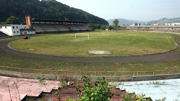 Stadion na Ohrad nahrad modern sportovit