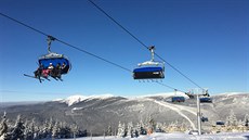 Vláda ve čtvrtek omezila i lanovky, které dosud na Černou horu a Sněžku směly přepravovat turisty.