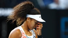 Japonka Naomi Ósakaová smutní ve tetím kole Australian Open.