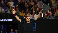 �výcar Roger Federer slaví vít�zství ve t�etím kole Australian Open.