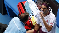 výcar Roger Federer bhem tvrtfinále Australian Open.