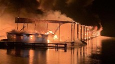 P�ístav ve m�st� Scottsboro na �ece Tennessee v americkém stát� Alabama...