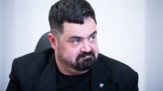 �eporyjský starosta Pavel Novotný p�i debat� s pra�ským primátorem Zde�kem...