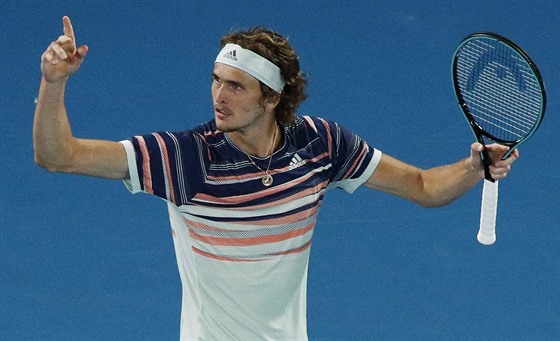 Nmec Alexander Zverev se raduje z povedené výmny v semifinále Australian Open.