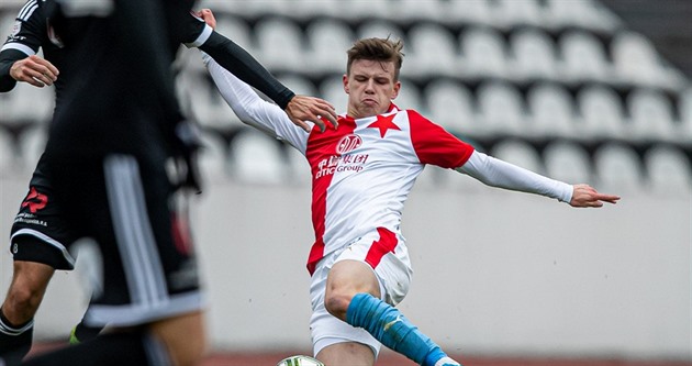 PONEDĚLNÍK: Křiví, či narovnává trh? Přerod Slavie započal