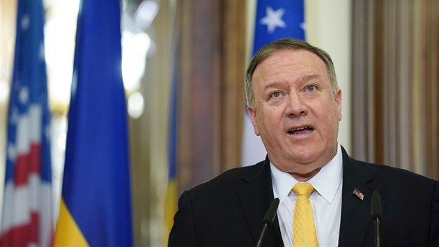 Americk ministr zahrani Mike Pompeo po dvou nespnch pokusech konen picestoval na Ukrajinu, kde se setkal s ukrajinskm prezidentem  Volodymyrem Zelenskm. Jejich setkn probhalo ve stnu tzv. ukrajinsk kauzy. (31.1.2020)