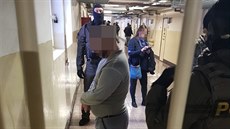 Kriminalisté při akci Rajec zasahovali ve věznici ve Valdicích (28. 1. 2020).