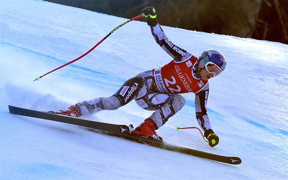 eská lyaka Ester Ledecká se ítí po trati super-G v Garmisch-Partenkirchenu.