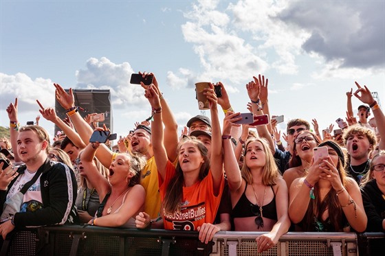 Fanouci na hudebním festivalu v britském Leedsu (25. srpna 2018)