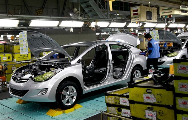 Korejské automobilky jsou v pohotovosti. Hyundai se bojí humanoidních robotů