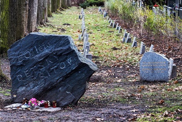 Senátoři podpořili, aby byly důstojně pohřbeny ostatky obětí teroru