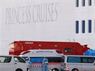 Pasaéi výletní lodi Diamond Princess musí zstat trnáct dní na palub v...