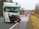 Poblíž Hrádku nad Nisou se střetl osobní vůz a kamion.