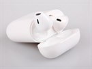 ínské kopie za sto korun versus originální Apple AirPods