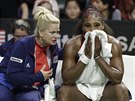 Serena Williamsová a americká kapitánka Kathy Rinaldiová v kvalifikaci Fed Cupu.