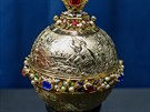 Expozice korunova�n�ch klenot� v Letohr�tku Mitrovsk�ch obsahuje i jablko...