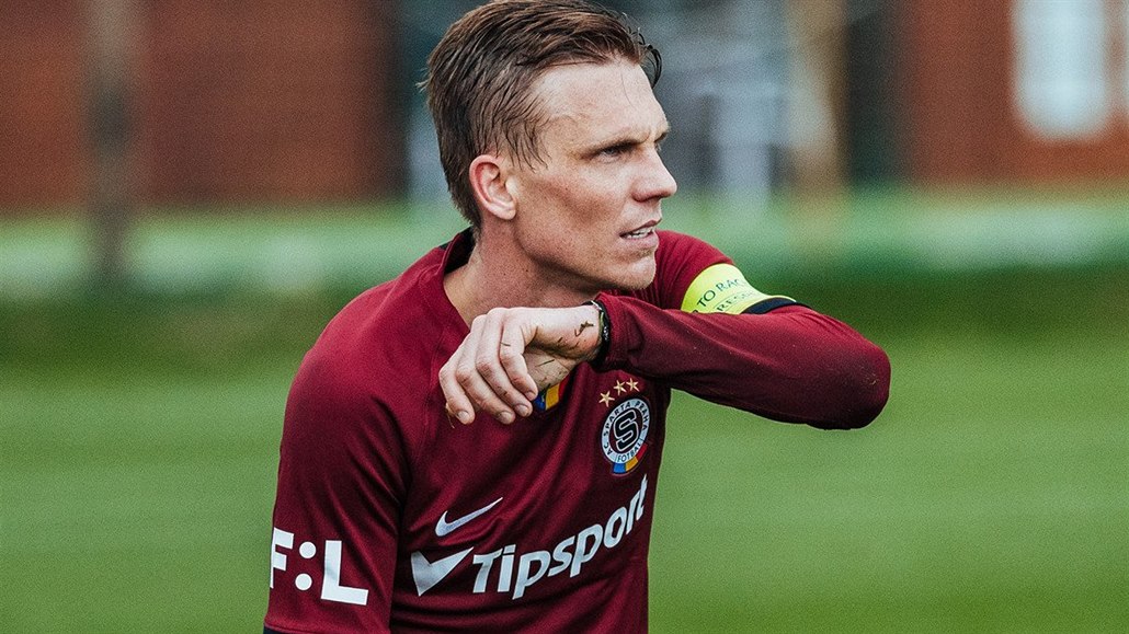 Sparanský kapitán Boek Dokal v pípravném utkání proti Malmö.