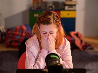 Záběr z natáčení dokumentu V síti režisérů Barbory Chalupové a Víta Klusáka.