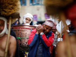 RITUÁL. V Nepálu probíhá festival Swasthani Brata Katha, který je souástí...