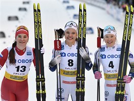Trio nejlepších sprinterek z Falunu. Uprostřed vítězná Linn Svahnová ze...