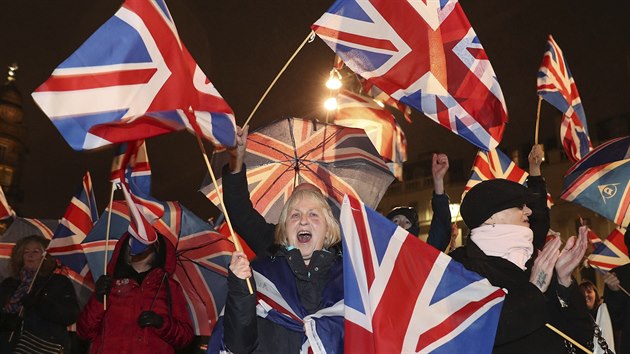 Britov v ulicch slavili vystoupen z Evropsk unie. (31. ledna 2020)