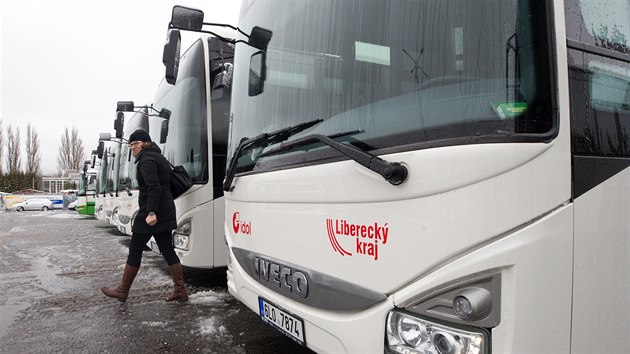 Společnost ČSAD Liberec koupila sedmnáct nových nízkopodlažních autobusů.