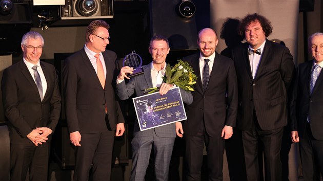 Zakladatel spolenosti Kiwi.com Oliver Dlouh pevzal krajskou trofej v souti EY Podnikatel roku 2019.