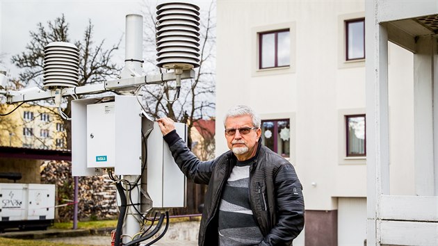 Oddlen hydrologie tvo zklad poboky. Pvodn tu byla mal kancel, kde pracovali pouze tyi lid. Meteorologie se pipojila a kolem roku 1980, podotk editel poboky Pavel Polcar s tm, e dky relativn istmu vzduchu v kraji nemaj ani sek ochrany ovzdu.