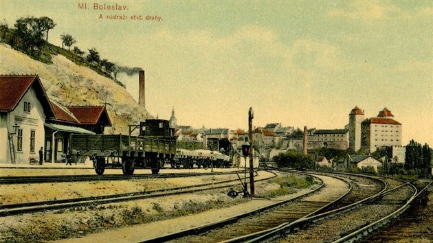 Dnes už zaniklá stanice Mladá Boleslav zastávka na dobové pohlednici ze začátku 20. století