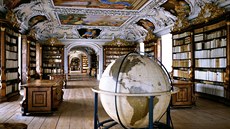 V Rakousku Massima Listrise zaujala knihovna v Stiftsbibliothek v...