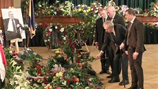 Prezident Miloš Zeman při posledním rozloučení s Jaroslavem Kuberou v...