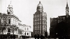 Pulitzerova budova (uprosted) v centru New Yorku byla postavena pro poteby...