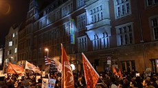 V Berlíně protestují kvůli zvolení svobodného demokrata Thomase Kemmericha...