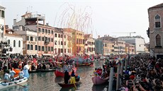 V Benátkách zaal tradiní karneval. (9. února 2020)