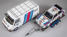 Sbratelský set vozu Lancia Delta S4 a doprovodného vozu Fiat 242 v mítku...