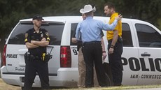 Na univerzit v texaském mst Commerce nkdo zastelil dv eny a zranil dít....