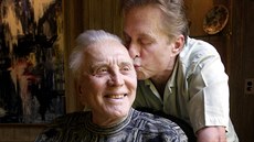 Kirk Douglas a Michael Douglas (Los Angeles, 7. dubna 2003)