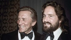 Kirk Douglas a jeho syn Michael Douglas (1976)
