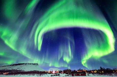 Ve Finsku lze polrn zi pozorovat 200 dn v roce, co znamen prakticky...
