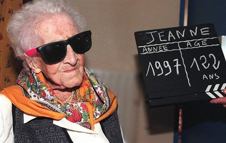 Jeanne Calmentová ve vku 122 let. (17. února 1997)