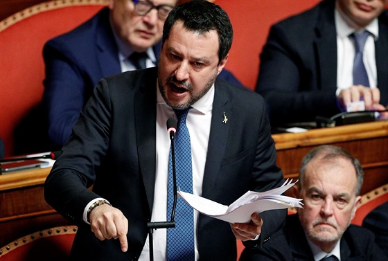 Bývalý italský ministr vnitra Matteo Salvini se zúastnil senátní debaty o tom,...