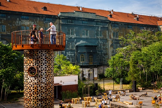 Kasárna v Karlíne jsou jednou z rozsáhlých nemovitostí, které chce Praha získat od státu.