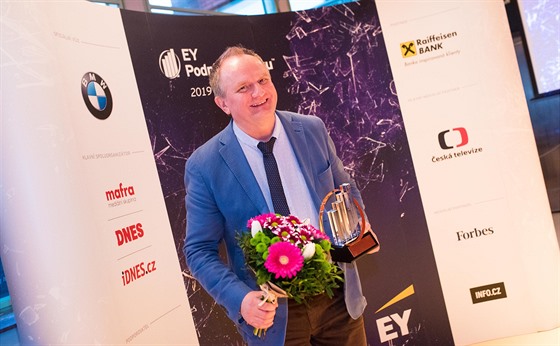 Vítzem soute EY Podnikatel roku ve Zlínském kraji za rok 2019 je majitel...
