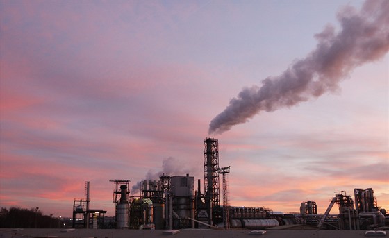 Pohled na exhalace z továrny Kornospan v Jihlavě (15. 2. 2020)